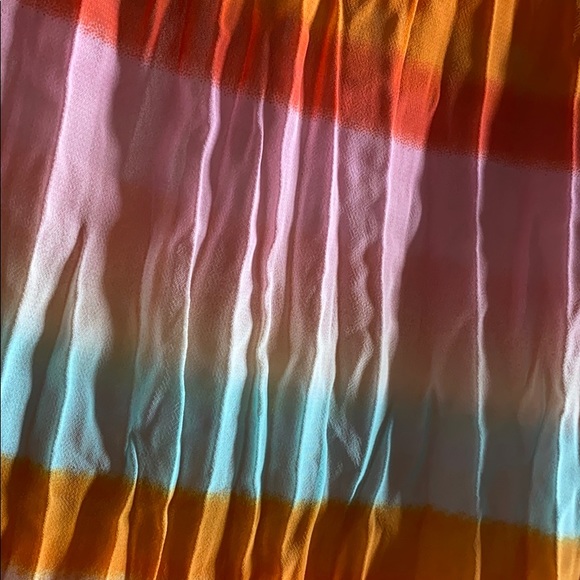 Shirt - Picture 3 of 4